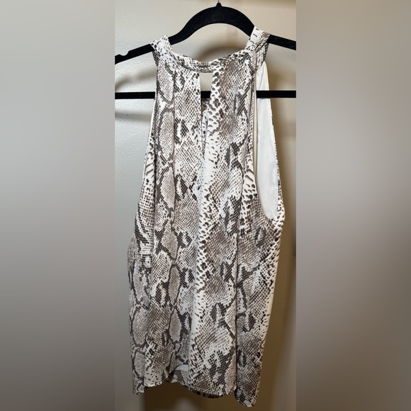 Large High Neck Boutique Top - Picture 1 of 2